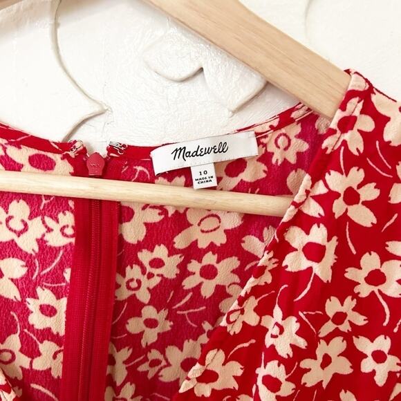 Madewell Cranberry Red White Mini Daisy Floral Wrap Front Romper Shorts Size 10 - Picture 3 of 6